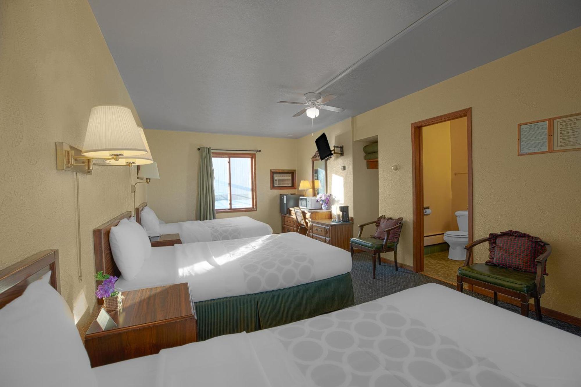 Love Hotels Silver Street By Oyo At Hurley Wi Exteriör bild