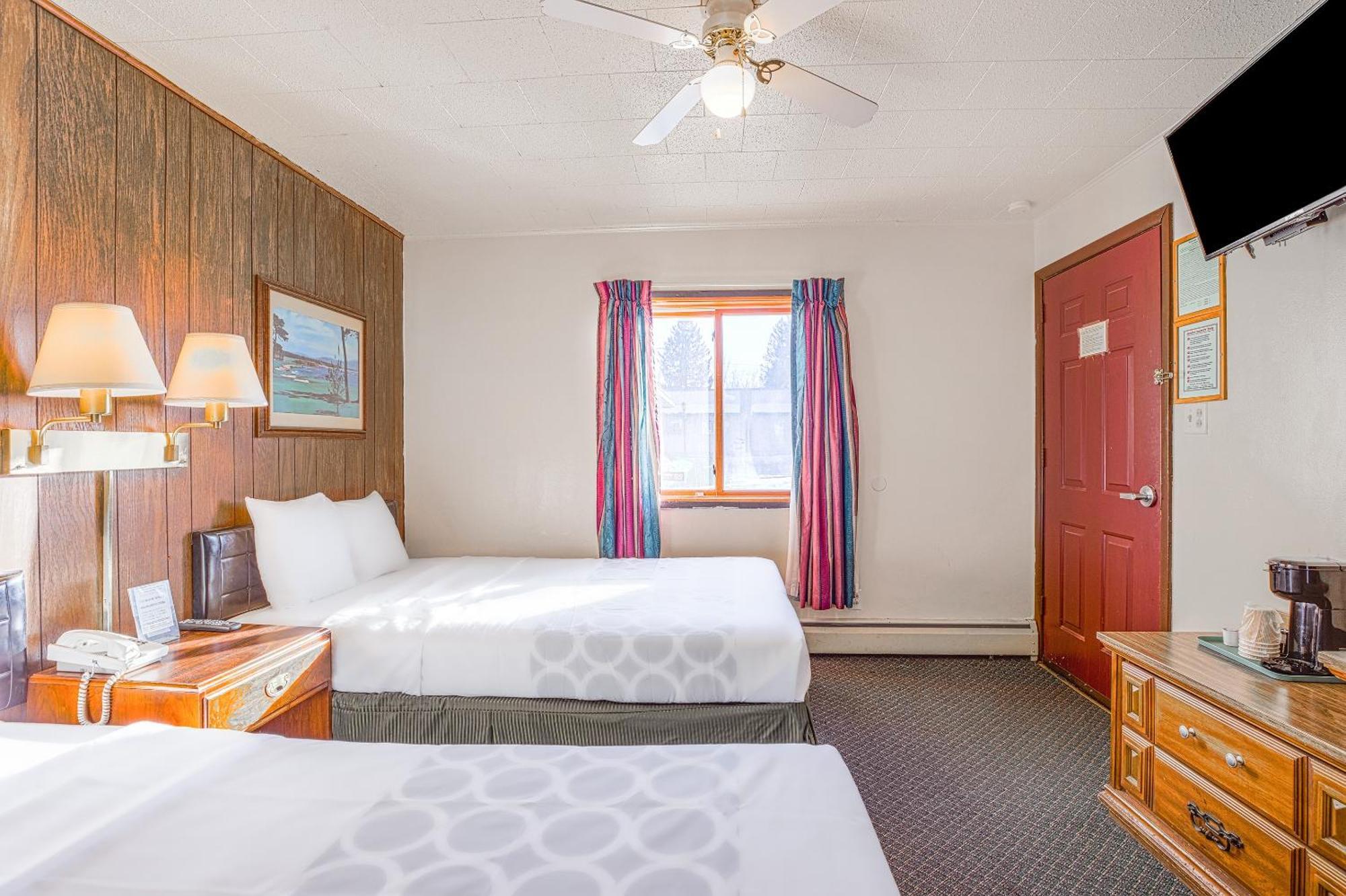 Love Hotels Silver Street By Oyo At Hurley Wi Exteriör bild